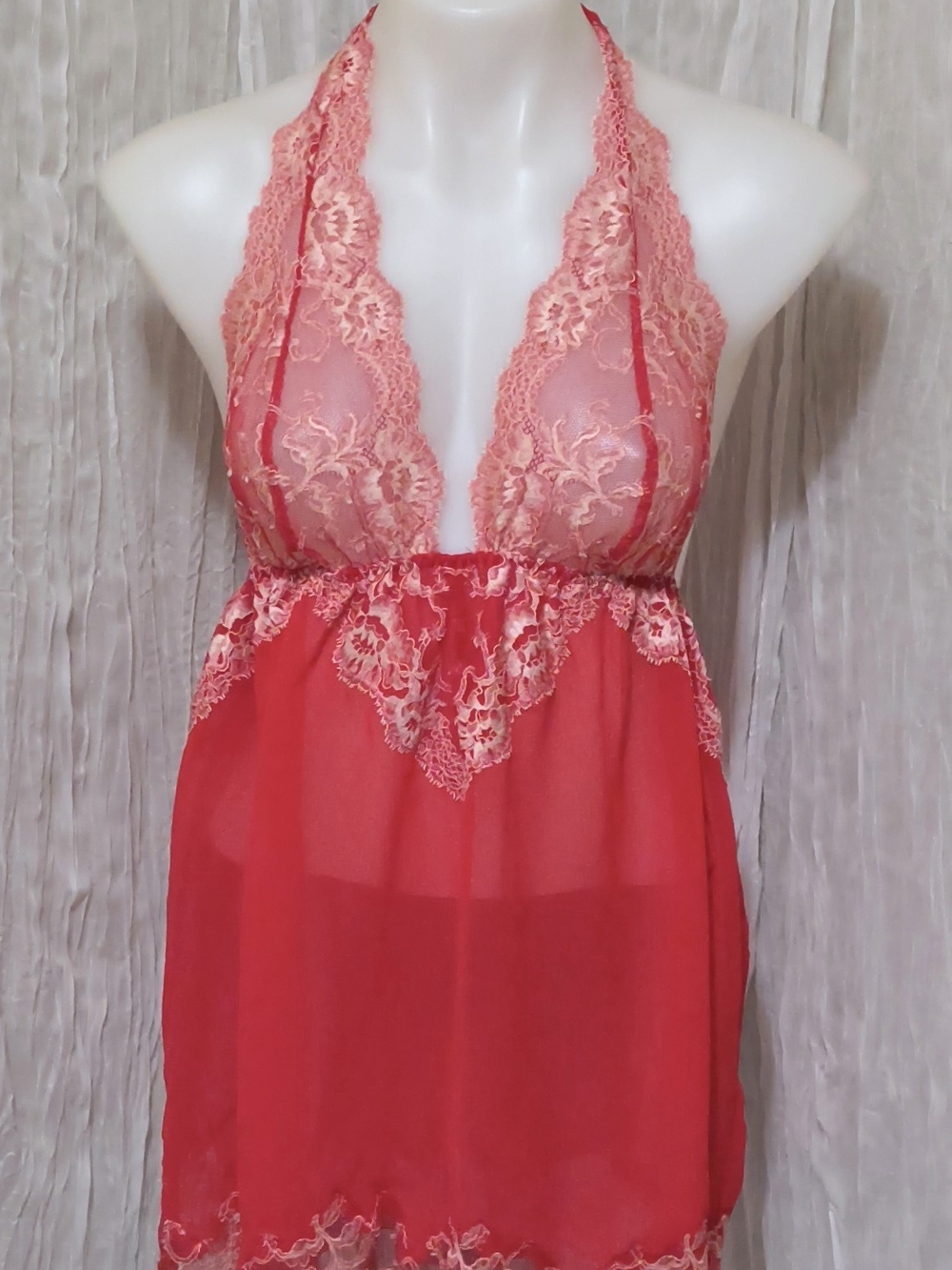 Victoria Secret - Picture 2 of 4